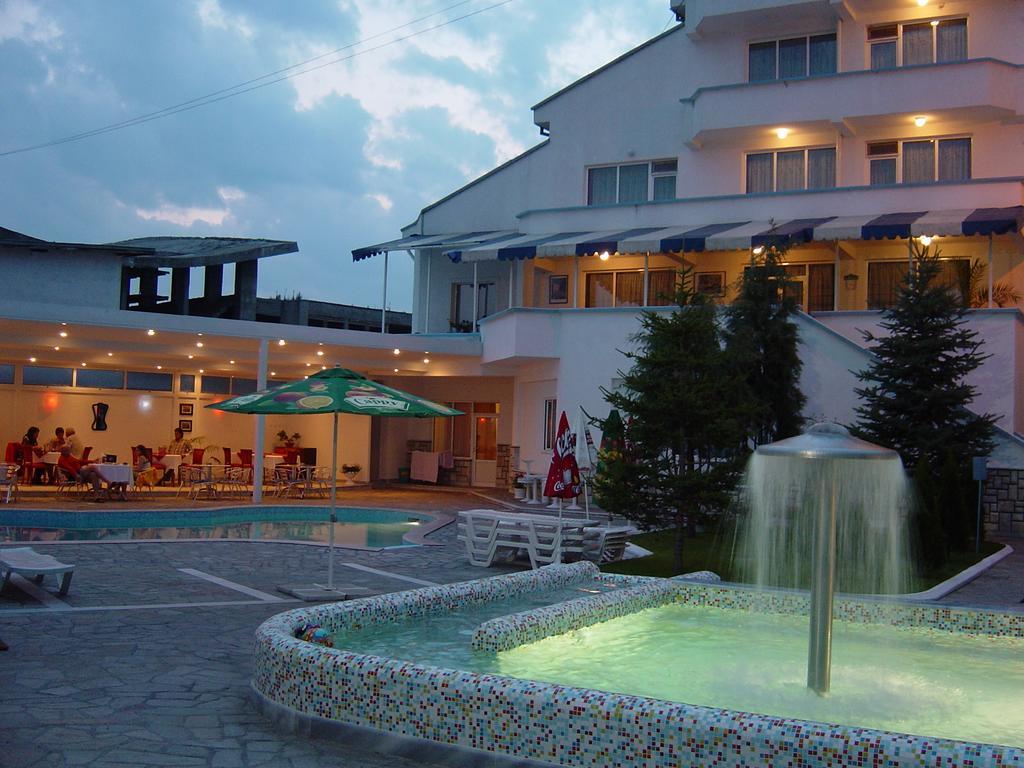 Markita Hotel Velingrad Buitenkant foto