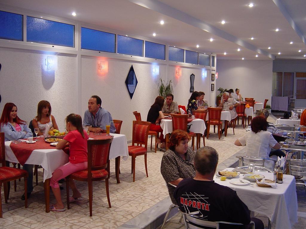 Markita Hotel Velingrad Buitenkant foto